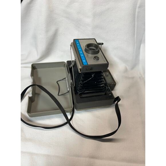 Vintage Polaroid 210 Land Camera Automatic Built in Flash Not Tested Neck Strap - Picture 4 of 6